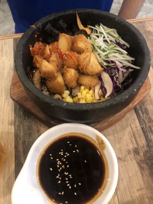 Hot stone monkey head mushroom rice at Nature Cafe 自然疏食 - The Aperia in Central Singapore