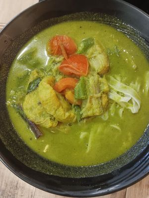 Green curry kway teow at Nature Cafe 自然疏食 - The Aperia in Central Singapore