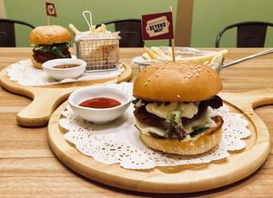 Juicy Mayo Burger at Nature Cafe 自然疏食 - The Aperia in Central Singapore