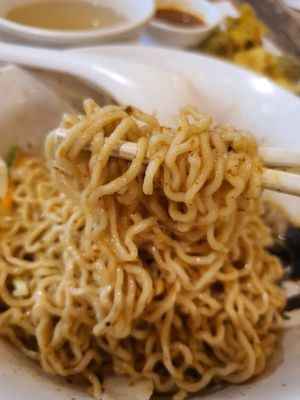 Chewy kolo mee at Nature Cafe 自然疏食 - The Aperia in Central Singapore