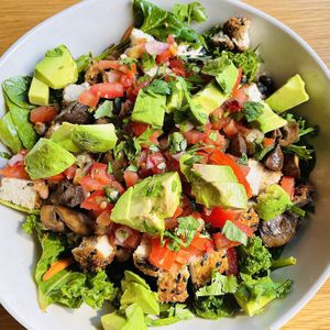 Chipotle ranchero bowl w/ sesame crust chickun. Solid✨  at Veggie Grill by Next Level in Pasadena
