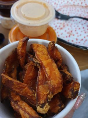 Sweetheart fries at Veggie Grill by Next Level in Pasadena