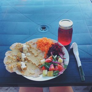 falafel and jamaica flower (hibiscus) juice at Cosmic Cocina in Playa El Esteron