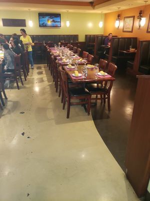 Family style at India Palace in Las Vegas