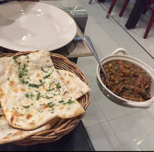 Baingan Bharta and Garlic Naan at Diamond Restaurant in Bangkok