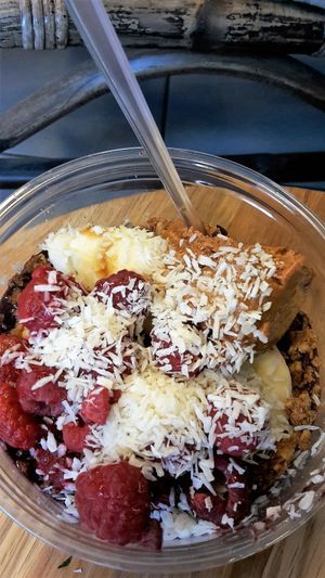 "Classic" bowl with acai: Bananas, granola, peanut butter, raspberries and coconut on acai at Lotta Love in Malmo