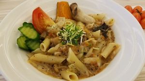 garlic pasta at Rice Revolution 呷米蔬食 - Gā Mǐ Shū Shí in Taipei