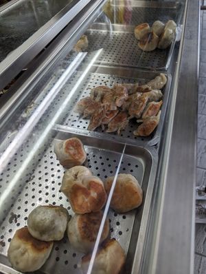  at Shàng Dǐng HuángJiā 上頂皇家 - Main Station in Taipei