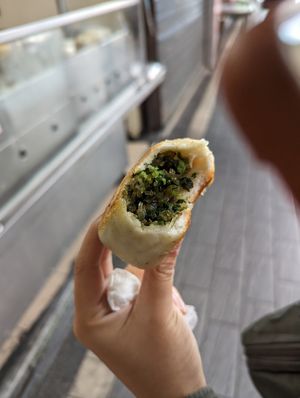 Yummy at Shàng Dǐng HuángJiā 上頂皇家 - Main Station in Taipei