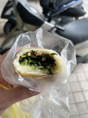   at Shàng Dǐng HuángJiā 上頂皇家 - Main Station in Taipei