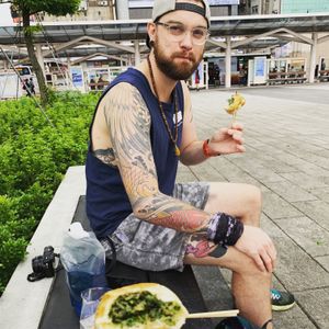 Go to the park! at Shàng Dǐng HuángJiā 上頂皇家 - Main Station in Taipei