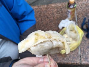 Fried dumpling at Shàng Dǐng HuángJiā 上頂皇家 - Main Station in Taipei