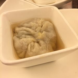 Soup dumplings at ChangLe in Hong Kong Island