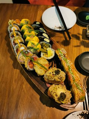 Omakase set menu at Sushi Momo in Montreal