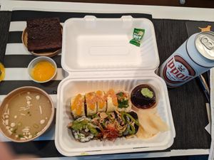 Odoroki one-person meal, plus can of locally made Ippon beer at Sushi Momo in Montreal