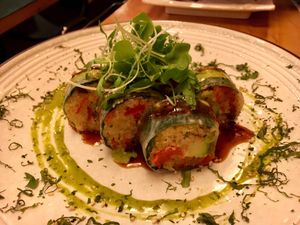 Maki roll at Sushi Momo in Montreal