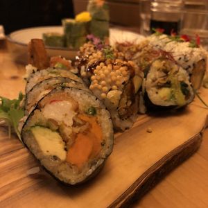 Sélection d'incontournables du moment at Sushi Momo in Montreal