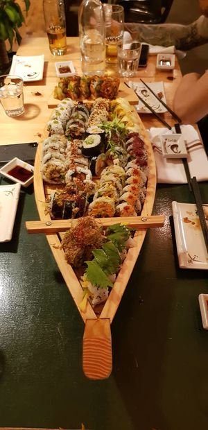 Menu for 6 people at Sushi Momo in Montreal