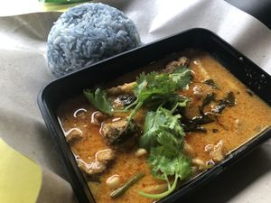 red thai curry and rice $5.50 👍🏻👍🏻 at iVege 爱心素 in Central Singapore