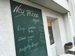 New: Pizza! at Veganatural in Giessen