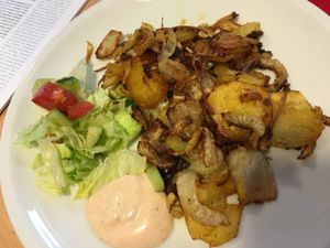 potatoes & salad at Veganatural in Giessen