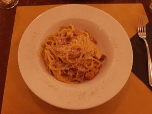Vegan carbonara at Origano Trevi in Rome