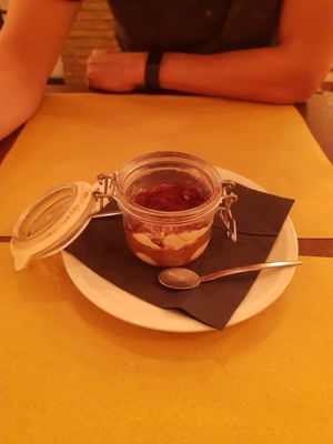 Vegan tiramisu at Origano Trevi in Rome