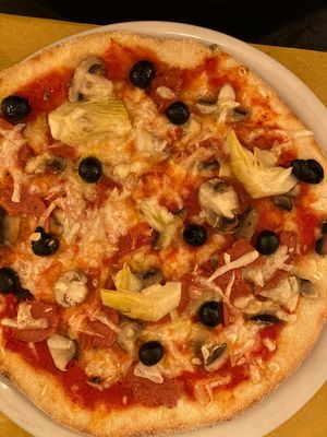 Capriciosa vegan pizza at Origano Trevi in Rome