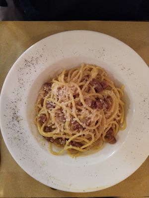 Vegan Carbonara at Origano Trevi in Rome