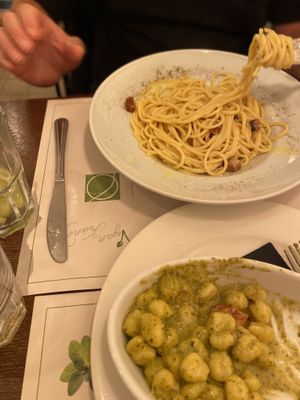 Carbonara (back)  at Origano Trevi in Rome