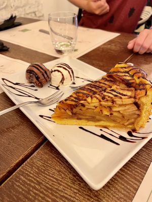 Apple pie - on the specials menu   at Origano Trevi in Rome
