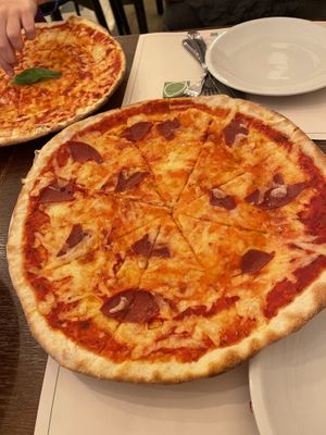 Diavola Vegana pizza   at Origano Trevi in Rome