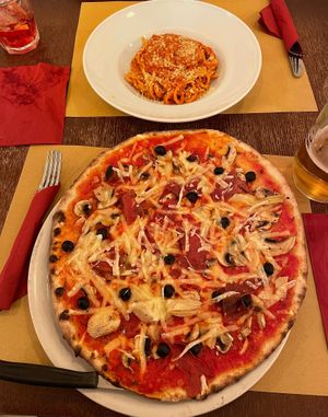 Pizza at Origano Trevi in Rome