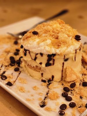 Vegan millefoglie (Mille-feuille) at Origano Trevi in Rome