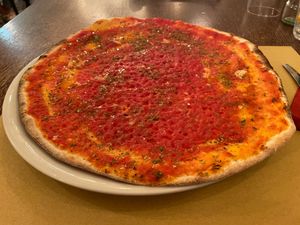 Pizza marinara. at Origano Trevi in Rome