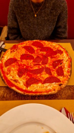 Vegan diavola pizza at Origano Trevi in Rome