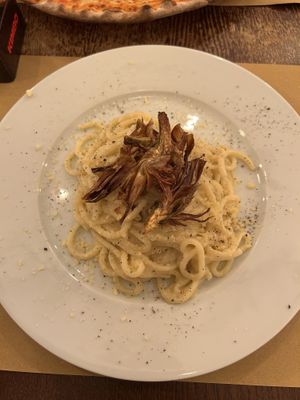 vegan cacio e pepe spaghetti with crunchy artichokes  at Origano Trevi in Rome