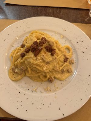 Carbonara day 1  at Origano Trevi in Rome