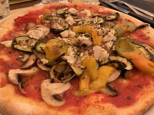 Vegan pizza at Origano Trevi in Rome