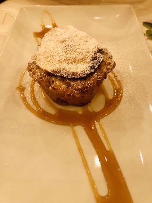 Vegan apple cake at Origano Trevi in Rome