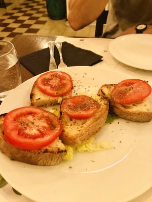 Bruschetta  at Origano Trevi in Rome