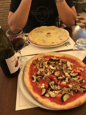 Vegan pizza for me (the other one is 4 cheese so only vegetarian) at Origano Trevi in Rome