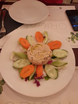 Hummous at Origano Trevi in Rome