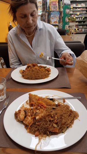 Thank you for the wonderful meal tofu with vegetables, rice noodles and cheakpe pie called farinata or ceceina at Biosapori in Noventa Padovana