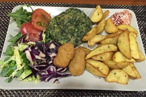 Burger Crusty - Tofu c/ Espinafres / Tofu w/ Spinach at Black Mamba Burgers and Records in Porto
