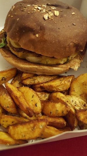 Burguer 666 at Black Mamba Burgers and Records in Porto