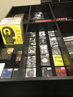 April 2018 at Black Mamba Burgers and Records in Porto