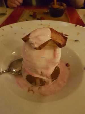 apple tarte tatin - beautiful ice-cream at Ristorante Da Mario alla Fava in Venice