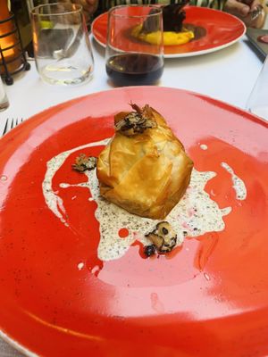 Crusted beetroot with truffle sauce  at Ristorante Da Mario alla Fava in Venice