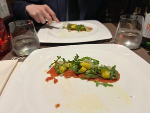 Bresaola with arugula, pineapple, and Parmesan 💯 at Ristorante Da Mario alla Fava in Venice